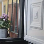 Cozy And Quiet Flat Near Avenida Da Liberdade شقة Lisboa