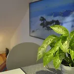 Cozy And Quiet Flat Near Avenida Da Liberdade شقة