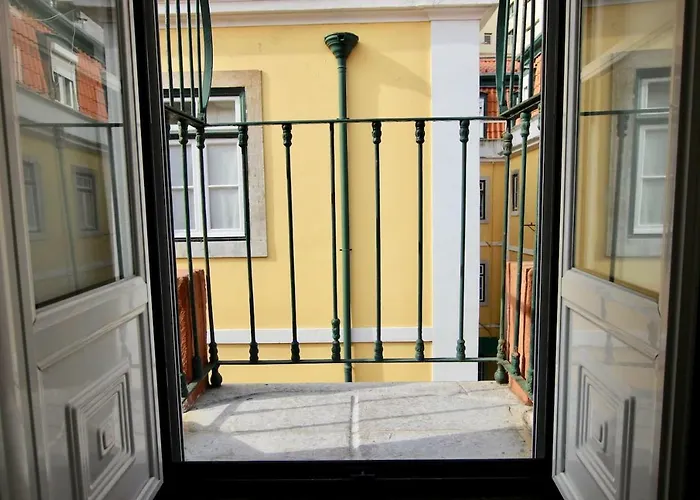 Cozy And Quiet Flat Near Avenida Da Liberdade Lisboa